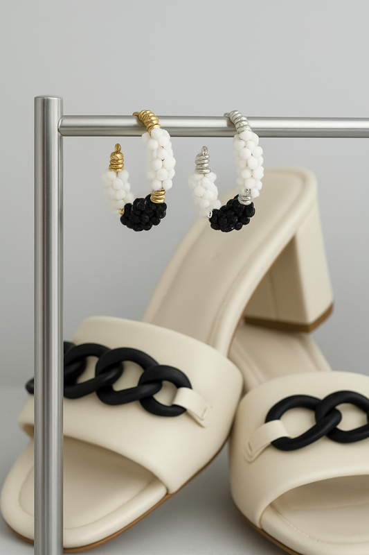 Argola em Aço com Cristais Pretos e Brancos